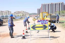以练为战提升应急处置能力，筑牢安全供水防线图片