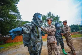 降魔神兵，紧急出动图片