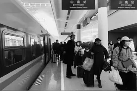 保障出行西宁至拉萨加开多趟列车图片
