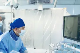 一场意外车祸“引爆”隐性致命动脉瘤 医生争分夺秒精准拆“弹”救人图片
