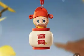 是错别字还是特殊寓意？泡泡玛特新品盲盒遭吐槽 ｜消费曝光台图片