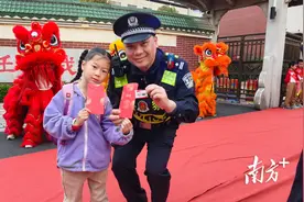 新一年开学季，中山交警“花式”开启护学行动图片
