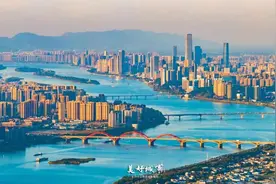 湘江北上，城市向南图片