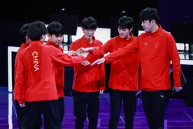 中国队收下亚运电竞首金！图片