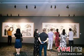 “盛世中华 风雅湾区—许钦松山水画精品展”深圳开幕图片