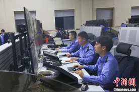 上海铁路局阜阳北站：一群“90后”的“双节”坚守图片