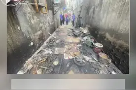 问政回声丨宝鸡凤翔区一美食街卫生脏乱差 民生热线关注后立刻整改图片