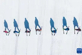 湖北秭归：乐享冰雪图片