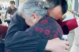 跨越40年的团圆：从山东到四川，“夭折”谎言下的儿子终见亲颜图片