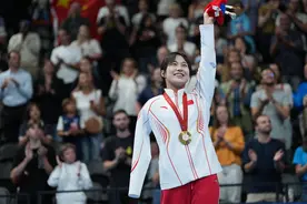 蒋裕燕打破女子100米自由泳S7级世界纪录夺冠图片