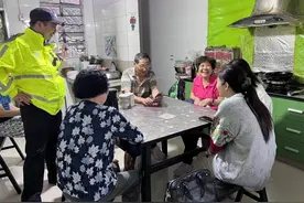 亲人失联57年思念难捱 民警风雨天帮寻亲助团聚图片