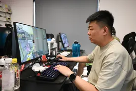 新华全媒+·新职业故事｜电子竞技员：当“打游戏”成为一份职业图片