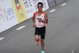 2小时07分09秒，杨绍辉创造新纪录！2023年是中国马拉松突破的一年图片