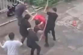 新郎被众人持棍追打是当地习俗？别借传统民俗之名掩饰暴力陋习图片