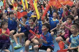 孙颖莎启蒙教练为混双夺金欢呼：莎莎不愧是大心脏！图片