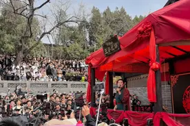 40分钟“牵手”成功5对！“王婆”被游客亲切称呼为“王干娘”图片
