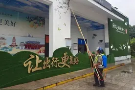 杀虫神器上岗 防疫喷雾器变身“昆虫终结者”图片
