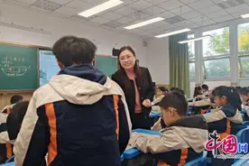 峨眉二小教师探索教学新法，使课堂精彩纷呈图片