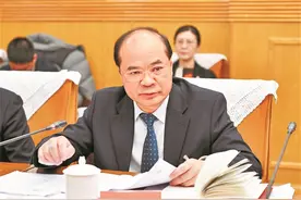两会会客厅｜黄兴文代表：发挥旅游一业兴百业旺带动作用图片