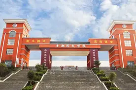 丰都同文学校：因材施教 帮助每一位学生成为更好的自己图片