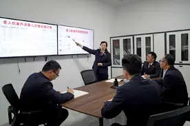 98万部手机被“控制”，每月偷偷扣钱……图片