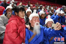 湖南宁乡炭河古城聘60岁农民钓鱼  首批“姜太公”上岗图片