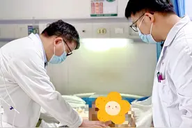 走路“踩棉花”，拿不住筷子，武汉男子强忍颈椎病多年险些瘫痪图片