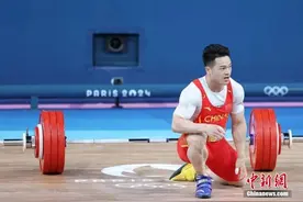 没能将“成功”写进年终总结的他们｜中新人物图片