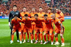 【高清组图】中超联赛首轮：云南玉昆0比2北京国安图片