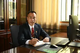 “大先生”说 | 专访浏阳市第三中学党总支书记胡云保：自由地呼吸，自信地成长图片