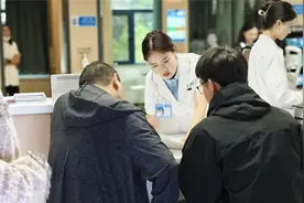 寒假摘镜总动员丨2025年报考军校，视力需满足这些要求！图片