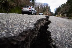 已致30人死亡！日本能登半岛发生最强地震，分析称或与地壳内部流体迁移有关图片