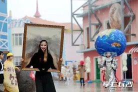 组图｜看街头艺术行为表演，开眼界！图片