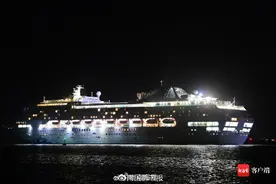 国际邮轮“梦想号”三亚首航图片