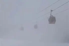 崇礼太舞滑雪场：吊厢突然停运 多名游客被困图片