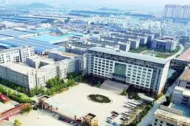 山东蓝翔教育注销？网友：以后去哪学挖掘机？图片