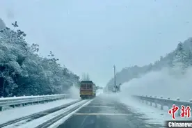 以雪为令 浙江多地高速抗雪防冻保畅通图片