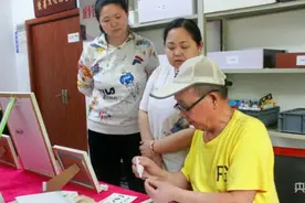 “石”在有趣  重庆七旬老人将石头变成艺术品图片