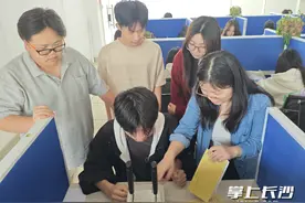 沉浸式体验真实职场 三一职院推行仿真虚拟情景教学图片