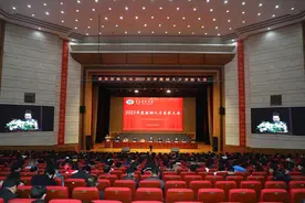 人才激励第十年，青岛滨海学院七十余万奖金奖先进图片