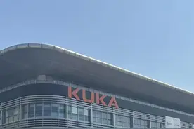 30分钟一台机器人下线，“未来还可更快”图片