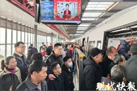 无锡S1线“通江达湖”，这些沿线商圈更热闹了图片