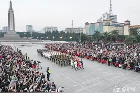 南昌举行升旗仪式图片