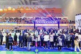 奥运冠军王懿律蔡赟等亮相并参与互动，YONEX王者之志巡回赛杭州收官图片