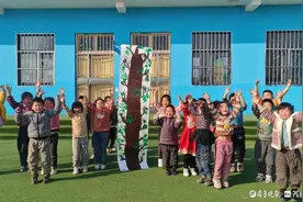 大手牵小手，东昌府区付楼幼儿园童心护“地球”图片