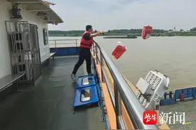 以“演”促防，镇扬汽渡开展渡轮综合应急演习图片
