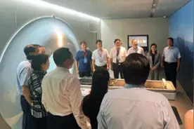 华北首台实时影像引导伽玛刀开机，填补医院伽玛刀空白图片