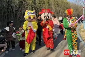 这里的“年味”为啥这么浓？因为文旅活动百花齐放，为游客“解锁”了春节新玩法图片