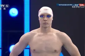 世界杯男子100米蛙泳，覃海洋破亚洲纪录强势夺金图片