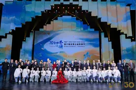 第八届完美公益影像节举行 “写给世界的诗”传递爱与希望图片